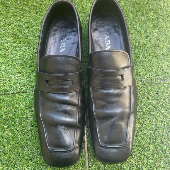 PRADA - Picture 5 of 15